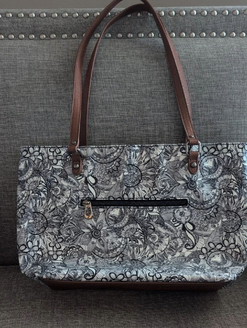 *Great Price* Sakroots Artist Circle Handbag Navy And White With Brown Trim. NWT